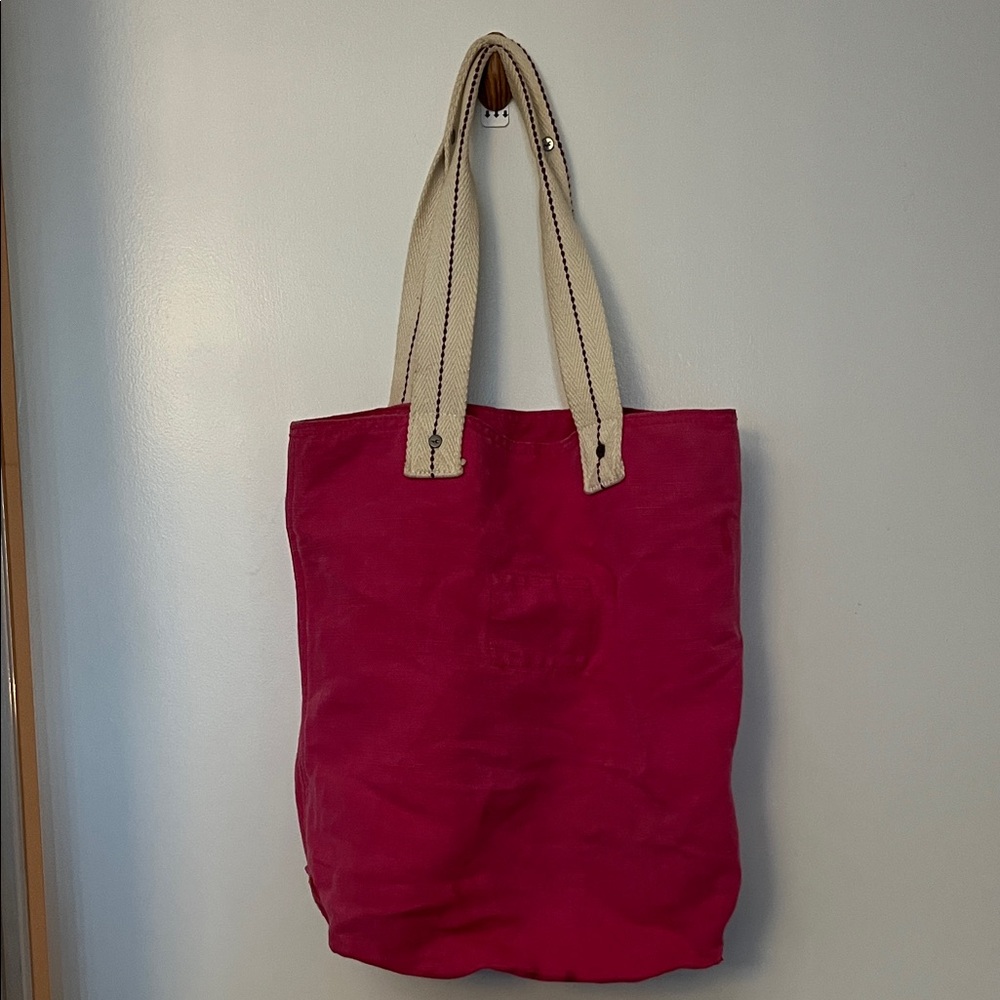 Hollister Vibrant Pink Tote with Cream Accents - Picture 2 of 6